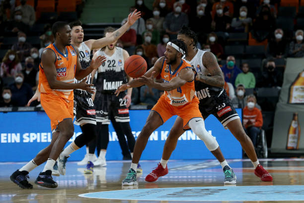 在职业足球 在职业足球